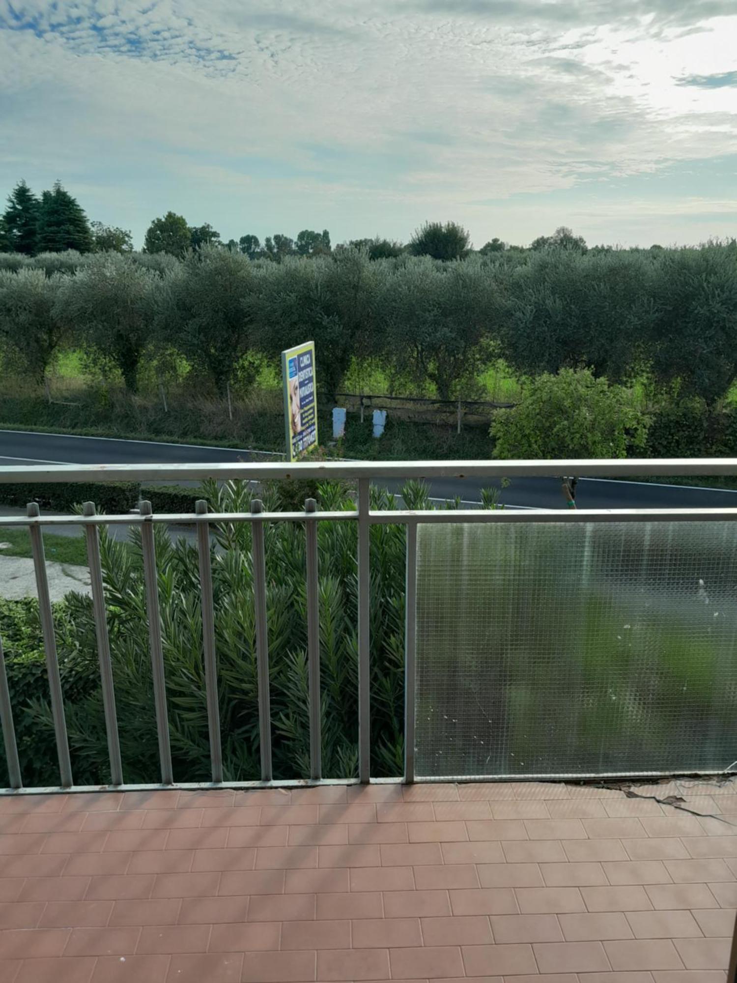 Apartamento Casa Dell' Ulivo Desenzano del Garda Exterior foto