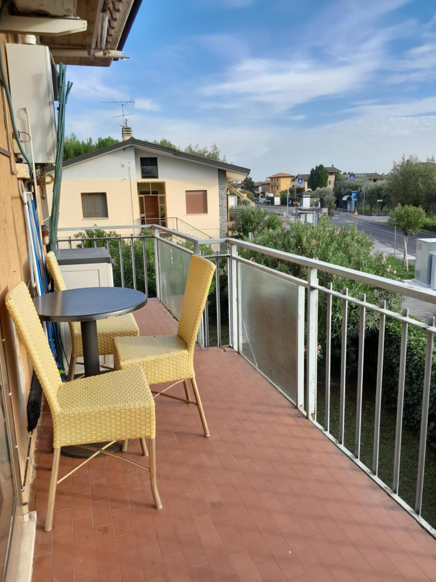 Apartamento Casa Dell' Ulivo Desenzano del Garda Exterior foto